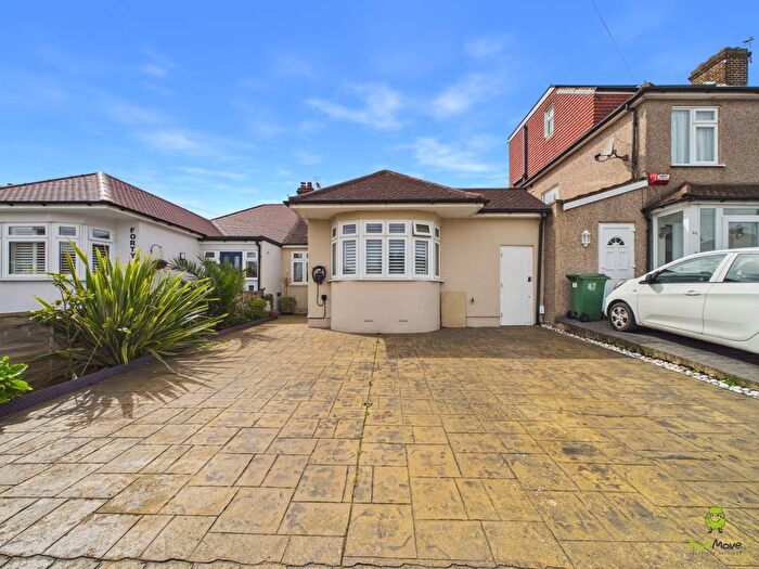 6 Bedroom Semi Detached Bungalow For Sale In Nurstead Road, Erith, Kent, DA8
