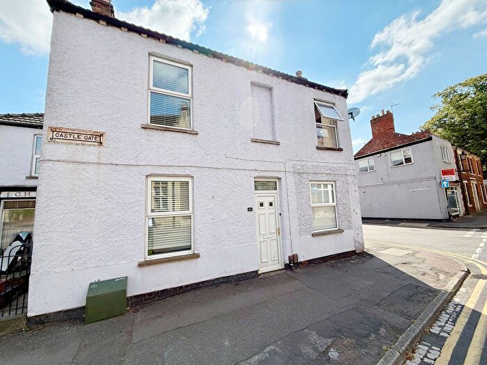 4 Bedroom End Terrace House To Rent In Castlegate, Grantham, NG31
