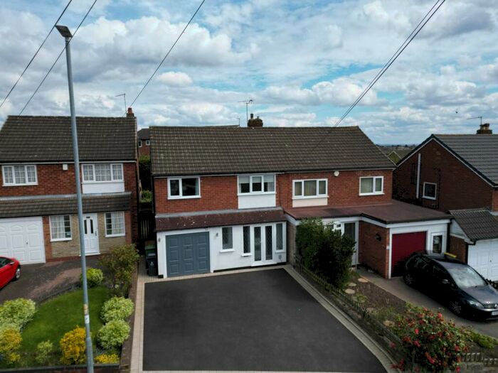 3 Bedroom Semi-Detached House For Sale In Aviemore Crescent, Birmingham, B43