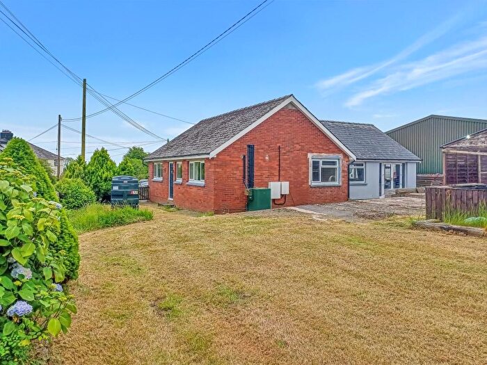 3 Bedroom Equestrian Property For Sale In Clynblewog, Trelech, Carmarthen, Carmarthenshire, SA33