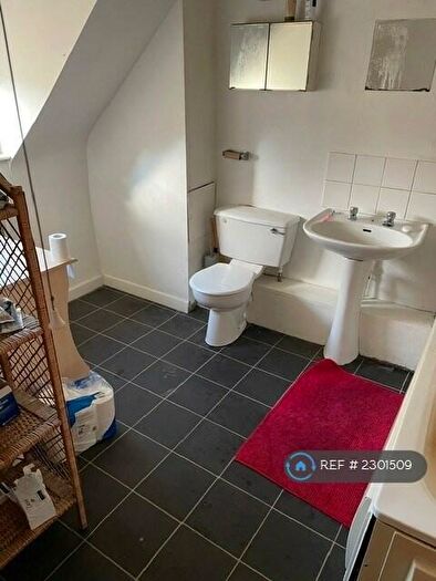 10 Bedroom Semi-Detached House To Rent In Hotwell Road, Bristol, BS8