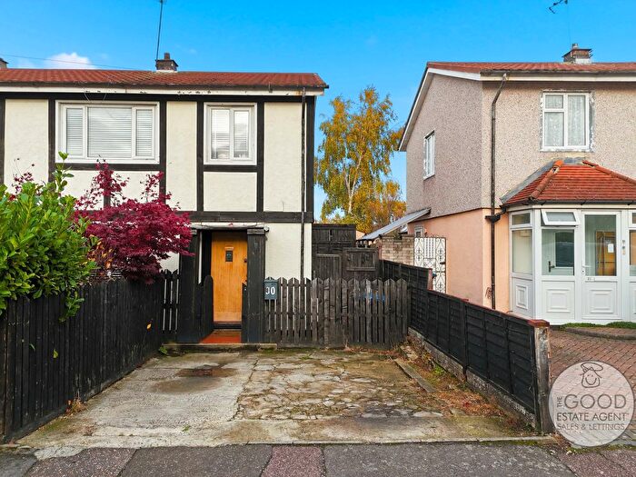 3 Bedroom Semi Detached House For Sale In Harvey Gardens, Loughton, IG10