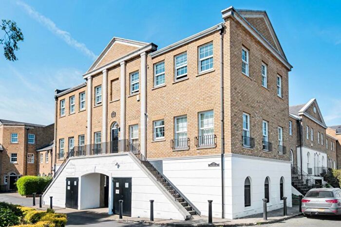 2 Bedroom Apartment To Rent In Helena Square, London, SE16