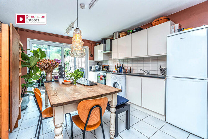 4 Bedroom Town House To Rent In Detmold Road, Upper Clapton, Hackney, London, E5