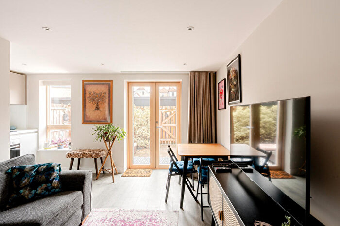 1 Bedroom Flat For Sale In Redcross Village, Redcross Street, Bristol, BS2