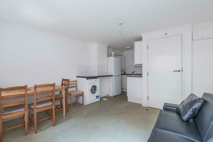 1 Bedroom Flat To Rent In Old Jamaica Road, London, SE16