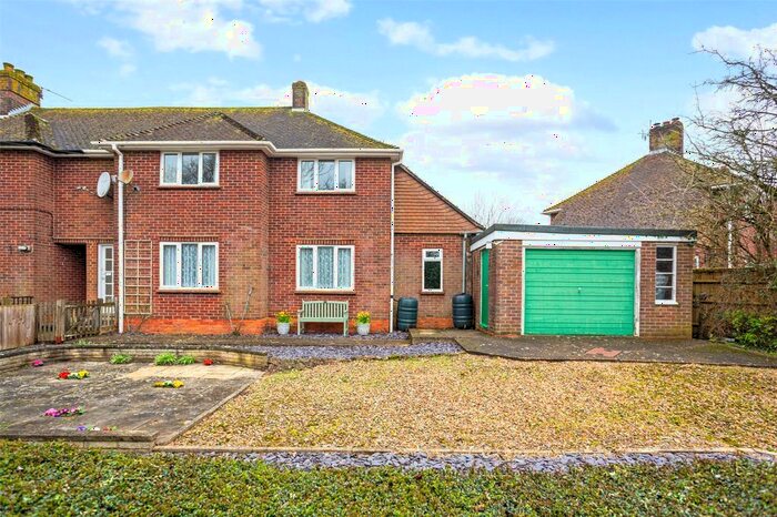 3 Bedroom Semi-Detached House For Sale In Bible Fields, Dummer, RG25