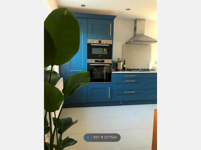 2 Bedroom Semi-Detached House To Rent In Cambridge Road, Great Shelford, Cambridge CB22