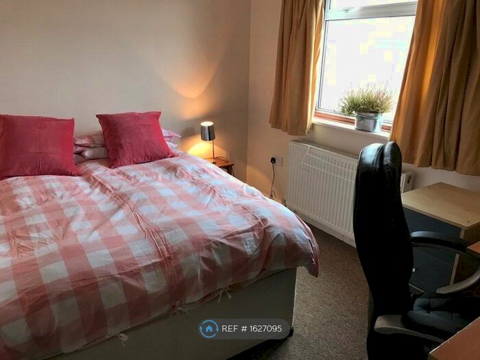 4 Bedroom Terraced House To Rent In Culpepper Close, Canterbury, CT2