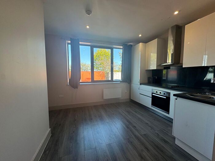 1 Bedroom Flat To Rent In Quilters Way, Stoke Mandeville, HP22