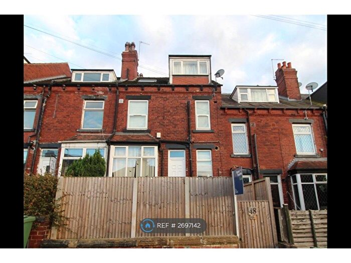 2 Bedroom Terraced House To Rent In Woodside Place, Leeds, LS4