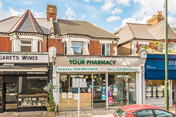 2 Bedroom Flat To Rent In Crown Road, St Margarets, TW1