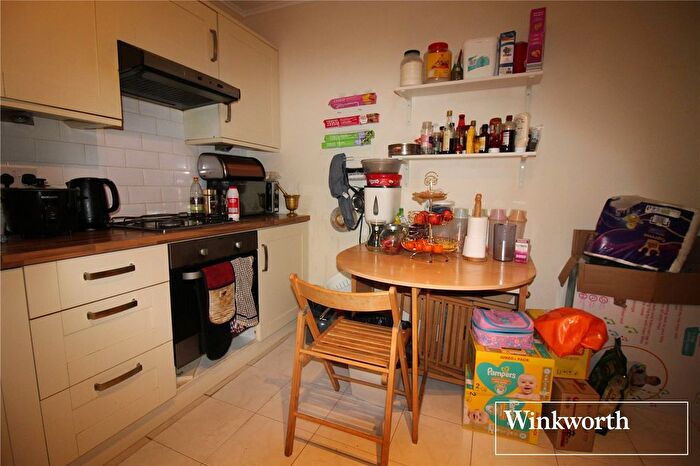 1 Bedroom Flat To Rent In Morpeth Avenue, Borehamwood, Hertfordshire, WD6