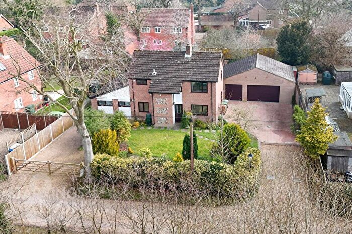 4 Bedroom Detached House For Sale In Waterloo Road, Hainford, Norwich, NR10