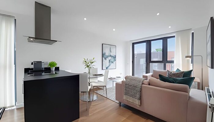 2 Bedroom Flat For Sale In Monsey Place, Rhodewell Apartments, E1