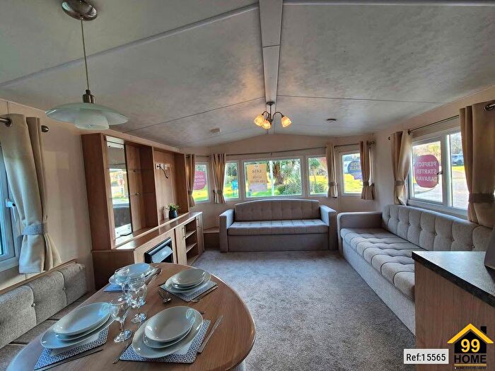 2 Bedroom Park Home To Rent In Halfway Road, Sheerness, Kent, ME12