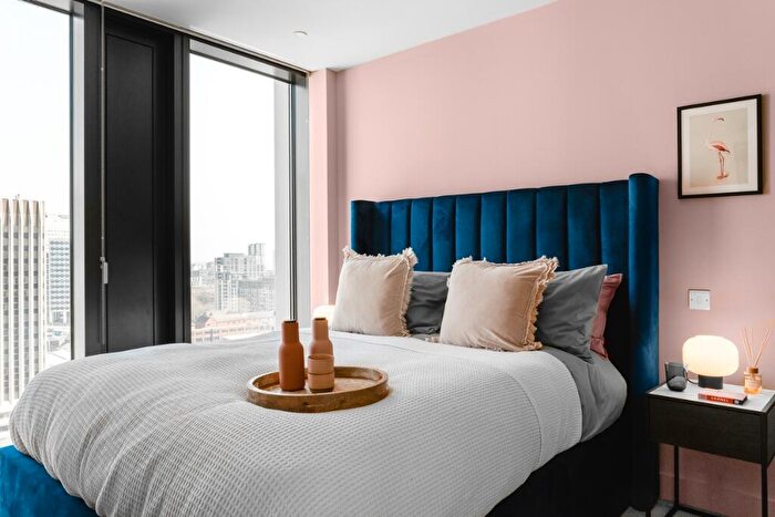 2 Bedroom Apartment To Rent In The Mercian Broad Street Birmingham, B15