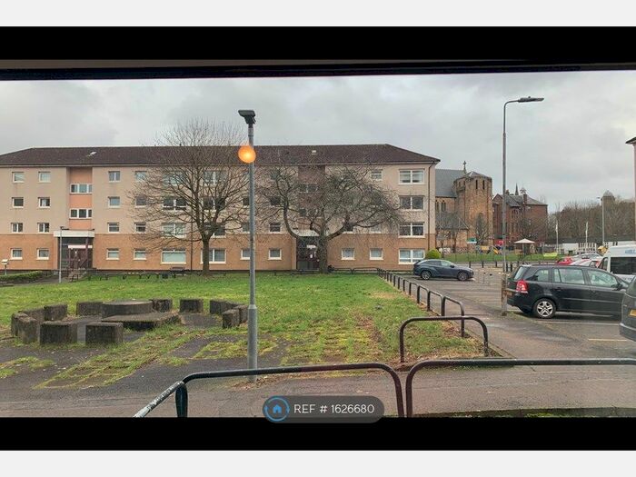 3 Bedroom Flat To Rent In Mcaslin Court, Glasgow, G4