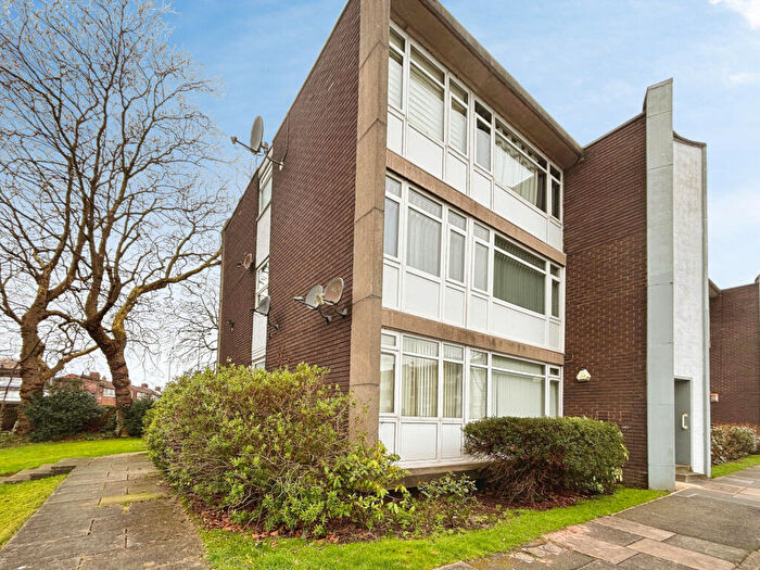 2 Bedroom Flat To Rent In Gorse Hey Court, Stoneycroft, Liverpool, L13