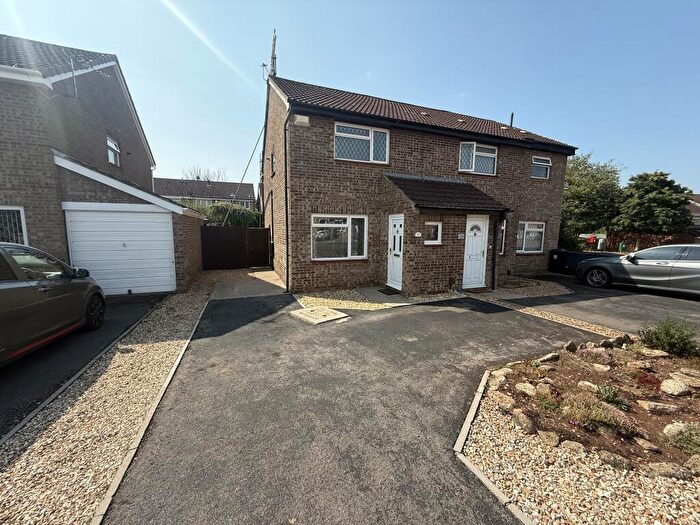 2 Bedroom House To Rent In Long Beach Road, Longwell Green, Bristol, BS30