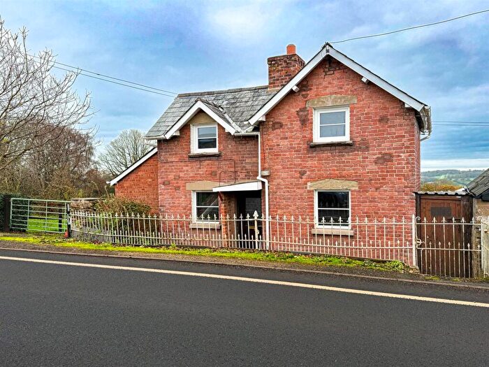 2 Bedroom Detached House For Sale In Edwyn Ralph, HR7