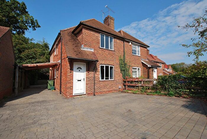 4 Bedroom Semi Detached House To Rent In Beech Grove, Guildford, Surrey, GU2