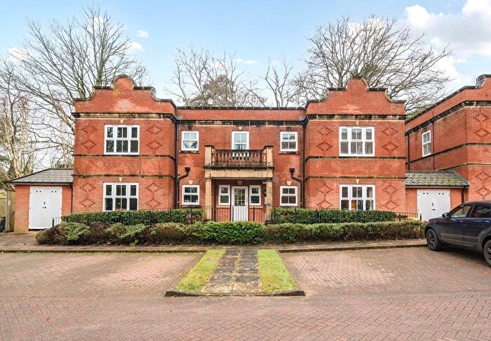 1 Bedroom Flat For Sale In Franklin Court, Wormley, Godalming, GU8