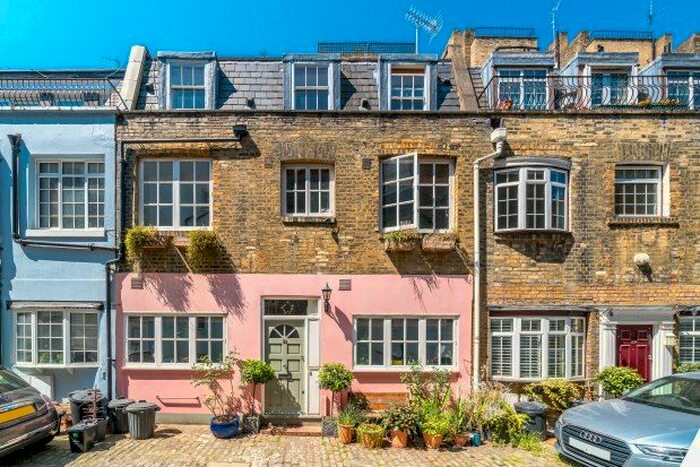 4 Bedroom Mews To Rent In St. George's Square Mews, London, SW1V