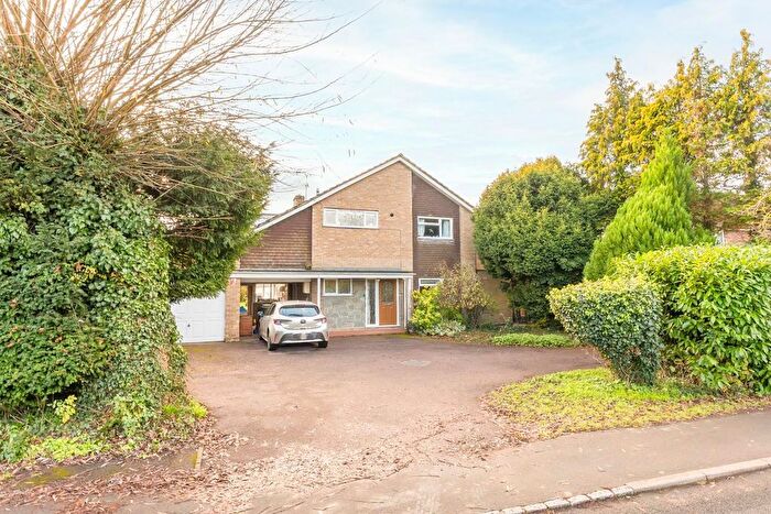 5 Bedroom Detached House For Sale In Cheddington Road, Pitstone, LU7