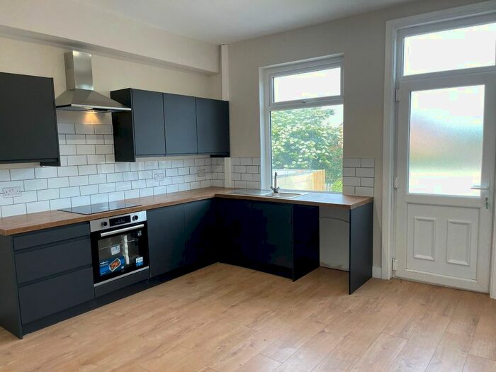 2 Bedroom Terraced House To Rent In Castleford Road, Normanton, WF6