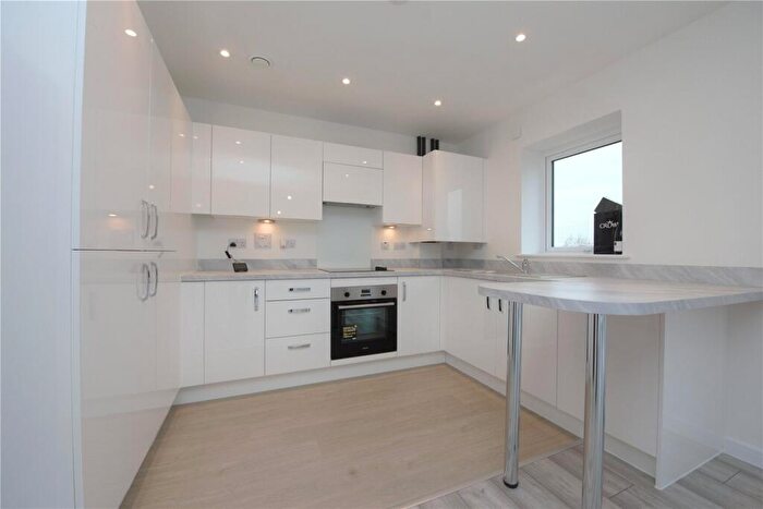2 Bedroom Flat To Rent In Buttermere Way, West Thurrock, RM20