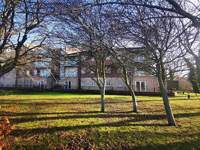 2 Bedroom Flat To Rent In Wharry Court, Benton, Newcastle Upon Tyne, NE7