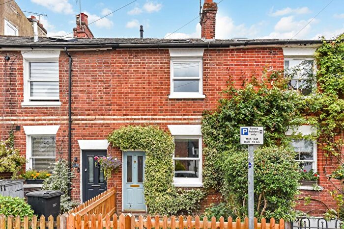3 Bedroom Terraced House For Sale In Parchment Street, Winchester, SO23