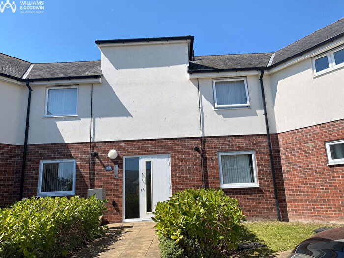 2 Bedroom Flat For Sale In Y Bae, Bangor, Gwynedd, LL57