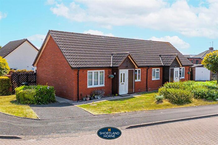 2 Bedroom Semi-Detached Bungalow For Sale In Shadowbrook Road, Coventry, CV6