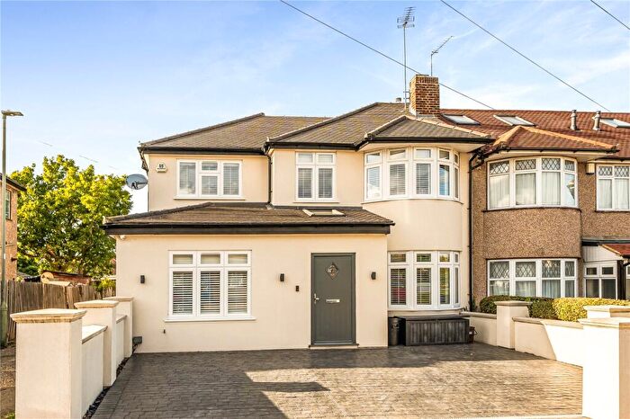 4 Bedroom End Of Terrace House For Sale In Burlington Rise, East Barnet, Barnet, EN4