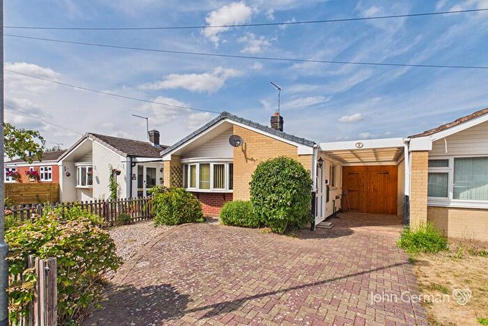 2 Bedroom Bungalow For Sale In Oak Road, Barton-under-Needwood, DE13