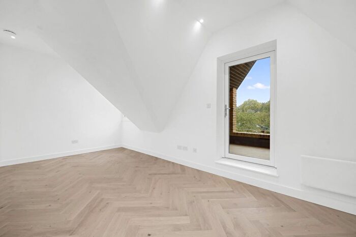 1 Bedroom Flat To Rent In Gordon Road, London, W5