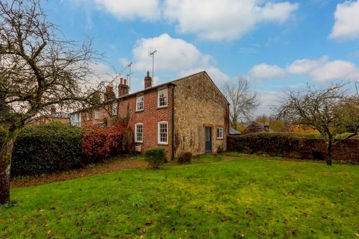 2 Bedroom Terraced House To Rent In High Street, Brasted, Westerham, TN16