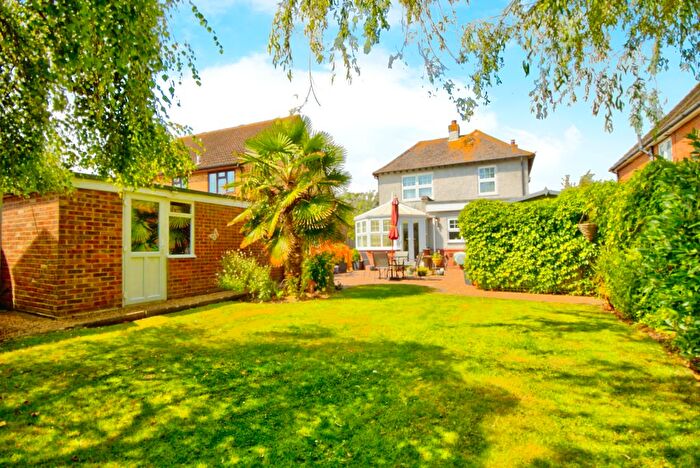 3 Bedroom Detached House For Sale In Hythe Road, Dymchurch, Romney Marsh, TN29