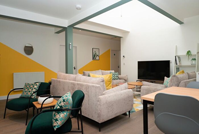 1 Bedroom Flat To Rent In Claremont Road, Manchester, M14