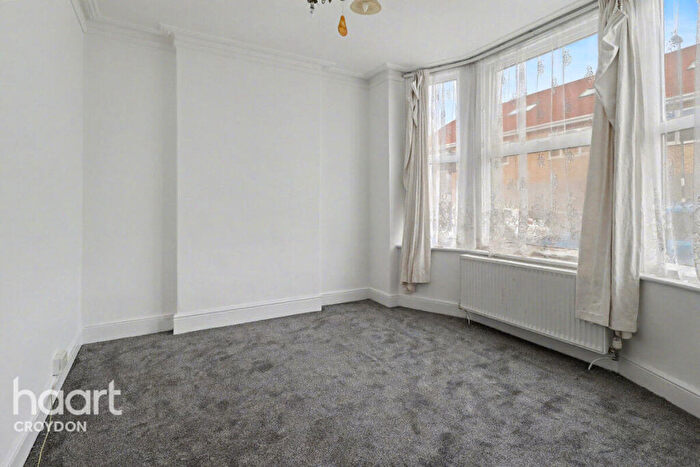 3 Bedroom Semi Detached House To Rent In Sylverdale Road, Croydon, CR0