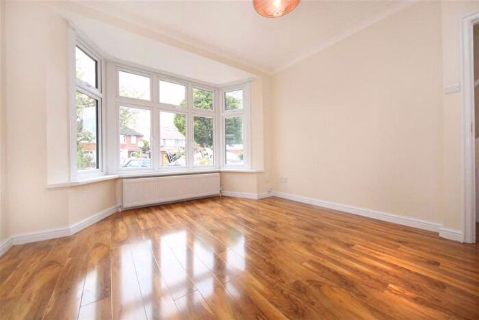 2 Bedroom Property To Rent In Pennine Drive, London, NW2