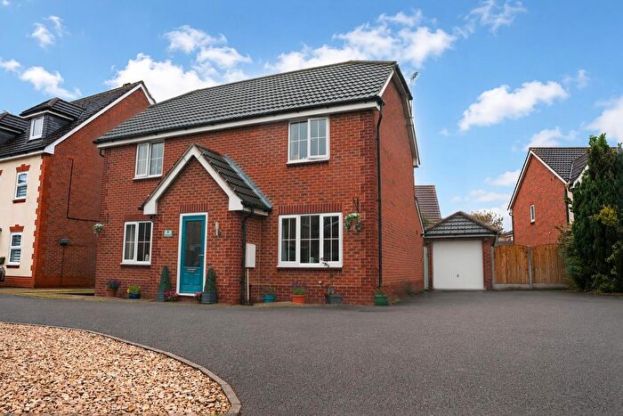 4 Bedroom Detached House For Sale In Royal Birkdale Way, Normanton, WF6