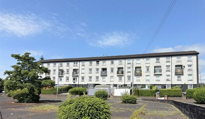 3 Bedroom Maisonette For Sale In Attlee Place, Clydebank, G81