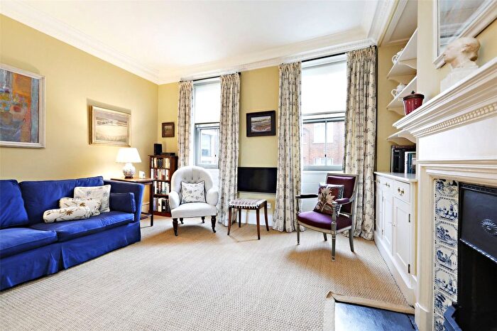2 Bedroom Flat To Rent In Kensington Church Street, London, W8