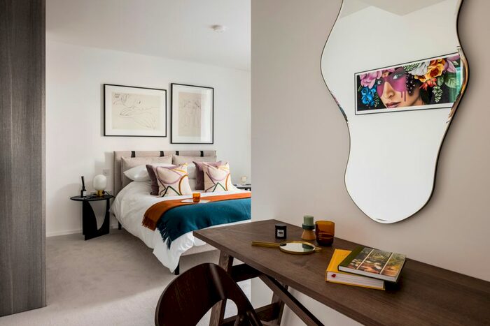 3 Bedroom Flat To Rent In York Place, London, SW11