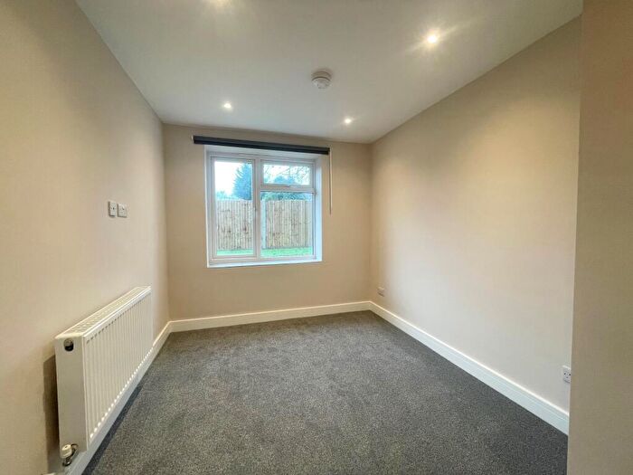 1 Bedroom House To Rent In Gosops Green, RH11