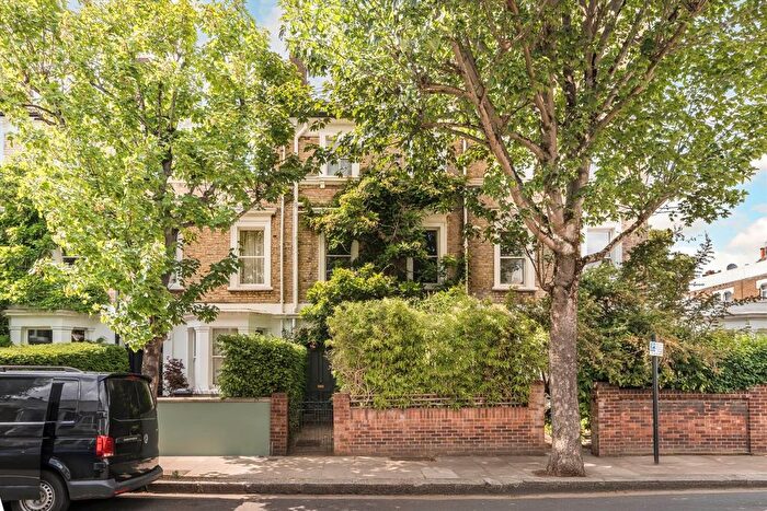 4 Bedroom Property To Rent In Ashchurch Terrace, Shepherds Bush, W12