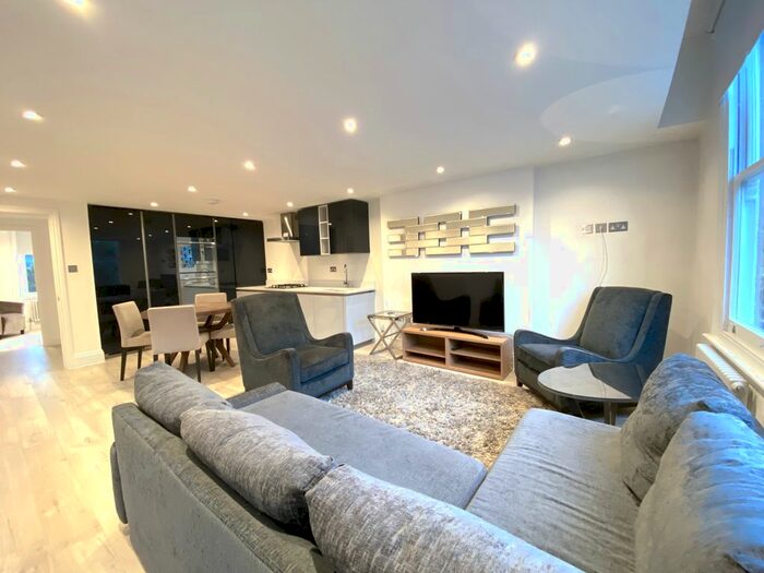 1 Bedroom Flat To Rent In Castlebar Road, Ealing, W5